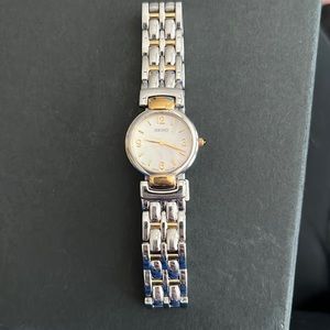 Seiko mother of Pearl, two-tone watch. Stainless steel. Quartz